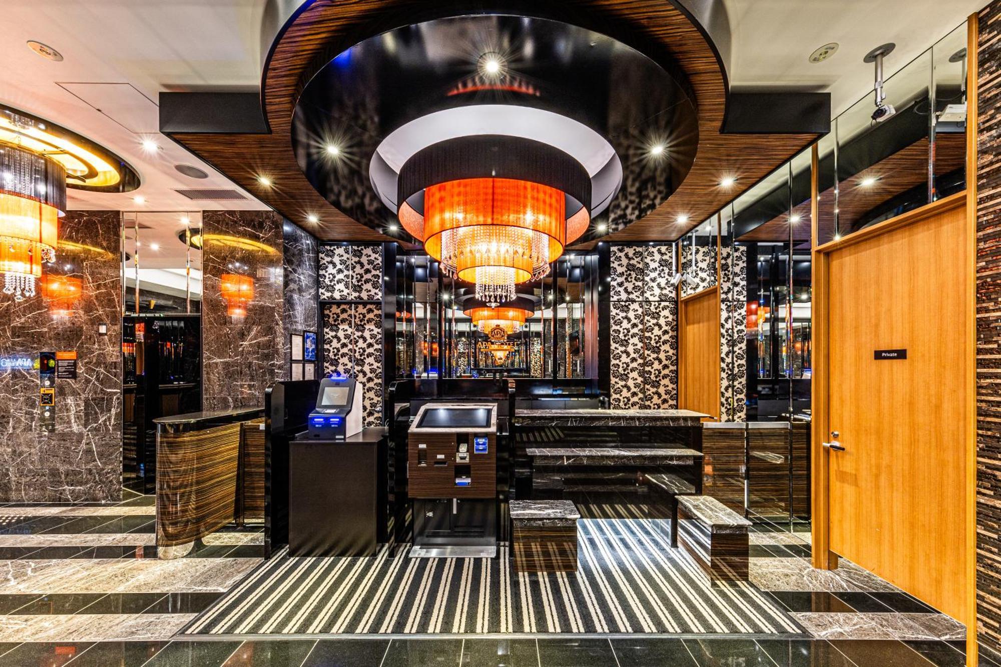 Apa Hotel Yodoyabashi Kitahama Ekimae Osaka Esterno foto